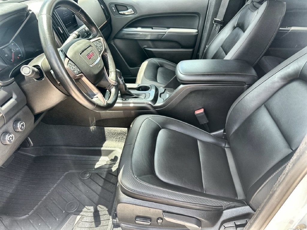 2022 GMC Canyon 4WD AT4 w/Leather