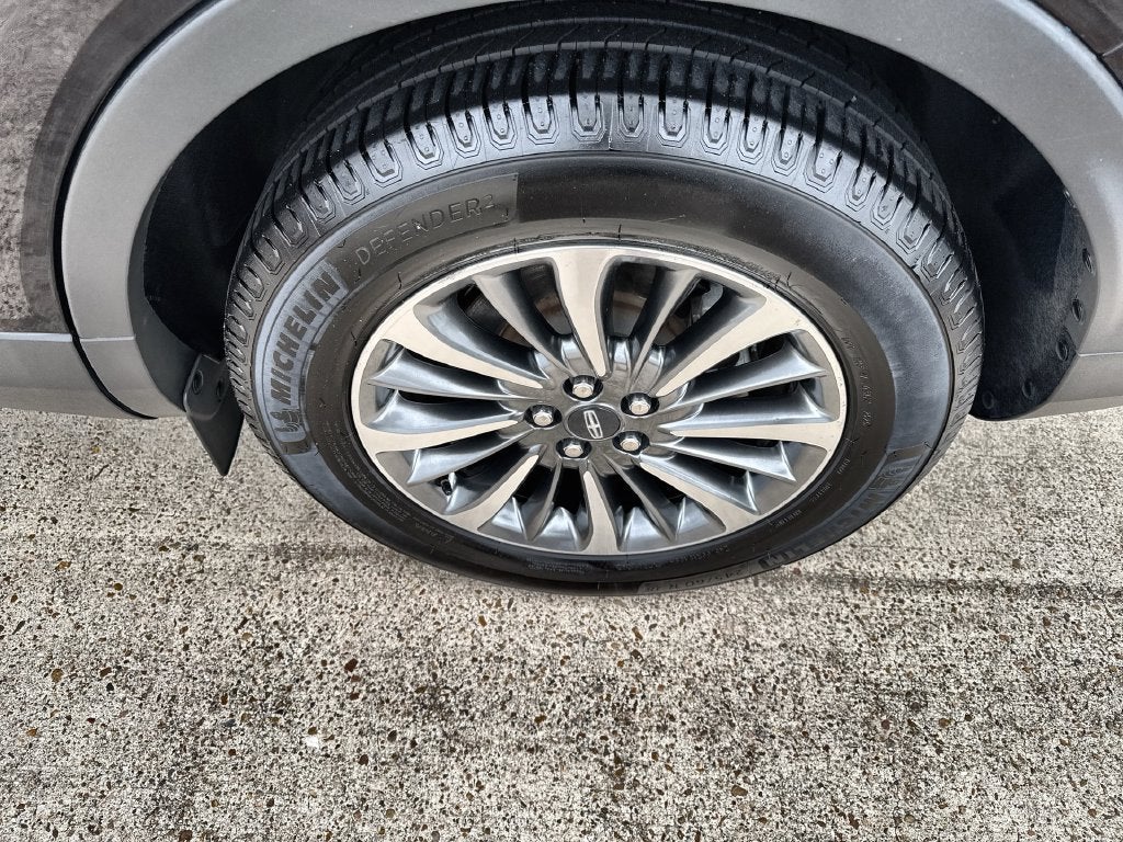 2021 Lincoln Nautilus Standard