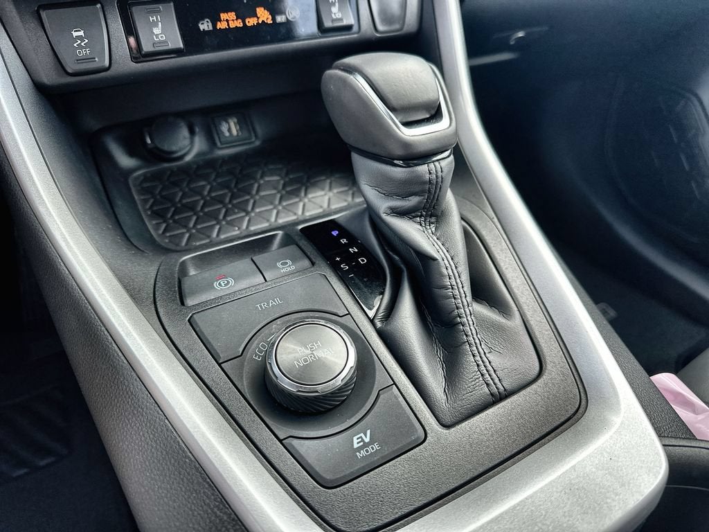 2025 Toyota RAV4 Hybrid XSE