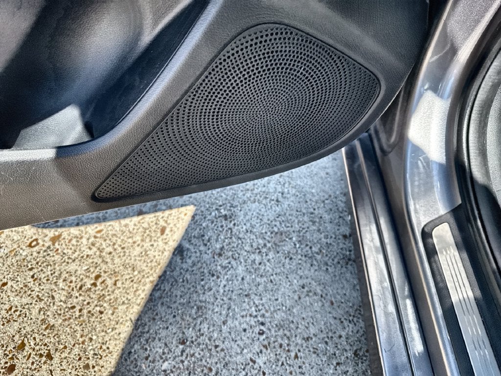 2022 Genesis G70 2.0T