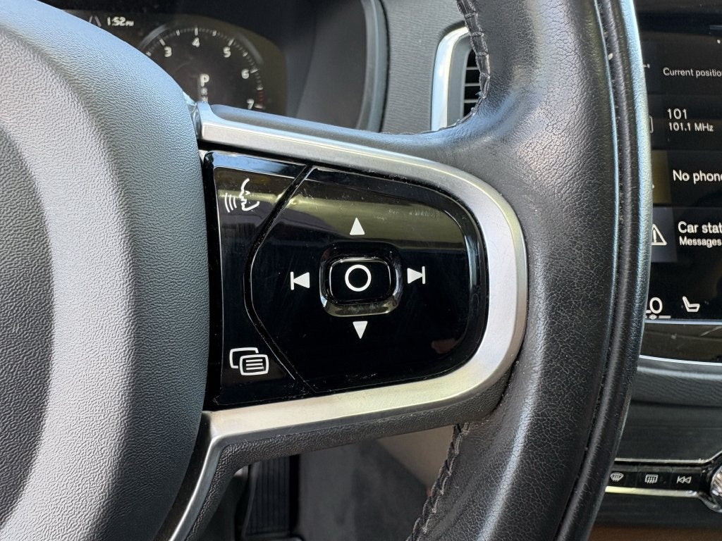 2020 Volvo XC90 Momentum