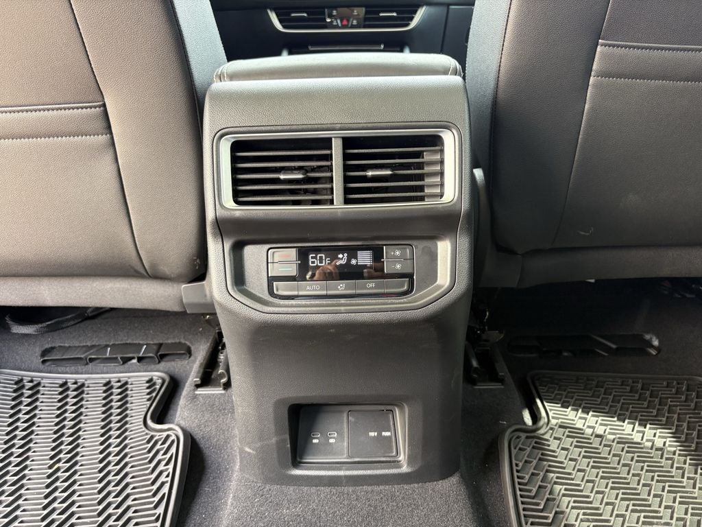 2025 Volkswagen Atlas 2.0T SE w/ Technology