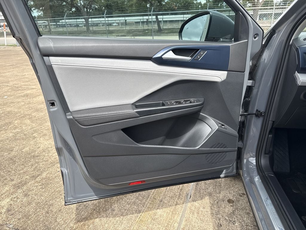 2024 Volkswagen Taos 1.5T SE