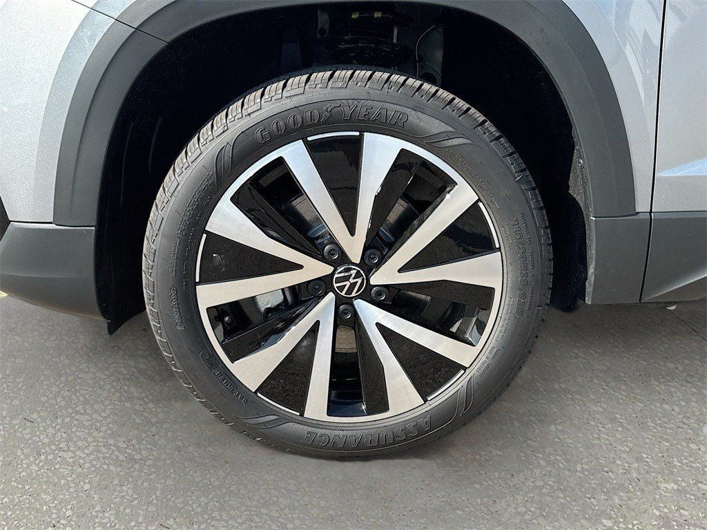 2024 Volkswagen Taos 1.5T SE