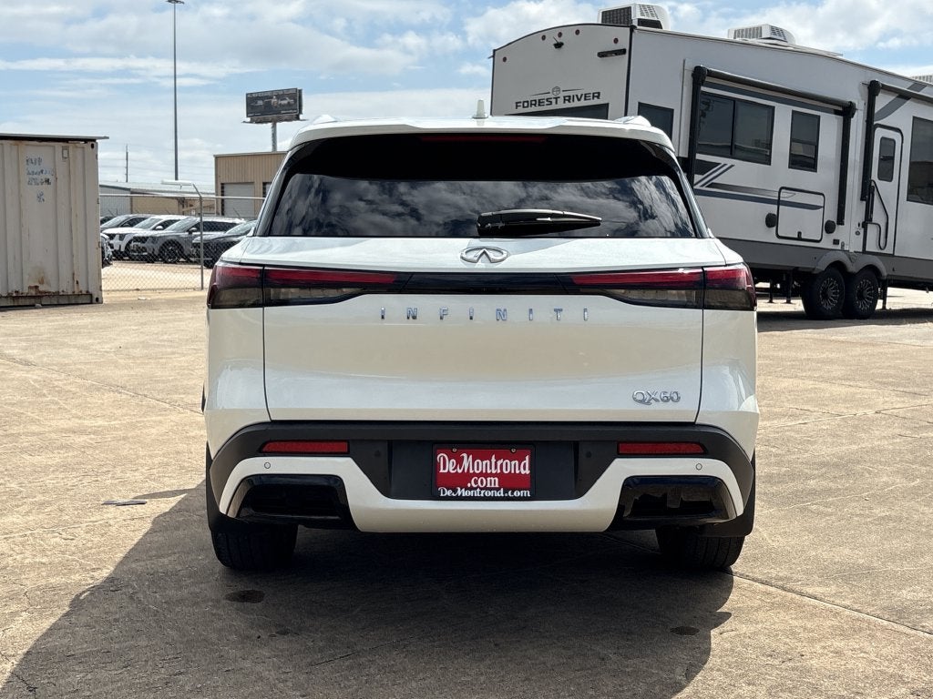 2024 INFINITI QX60 LUXE