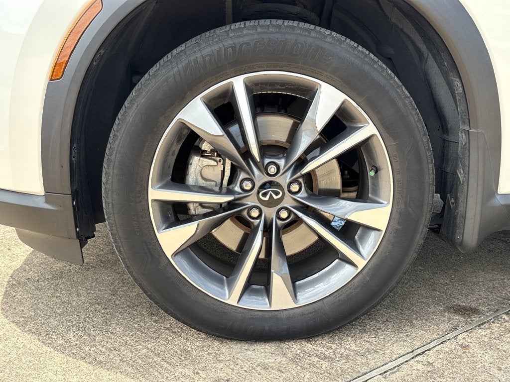 2024 INFINITI QX60 LUXE