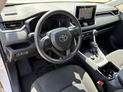 2025 Toyota RAV4 Hybrid LE