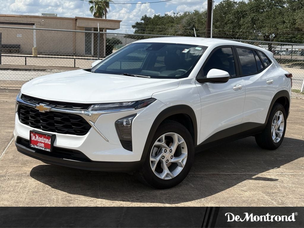2025 Chevrolet Trax LS