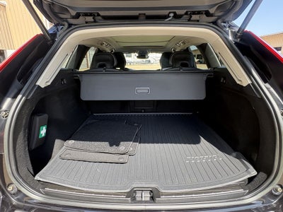 2024 Volvo XC60 B5 Plus Dark Theme