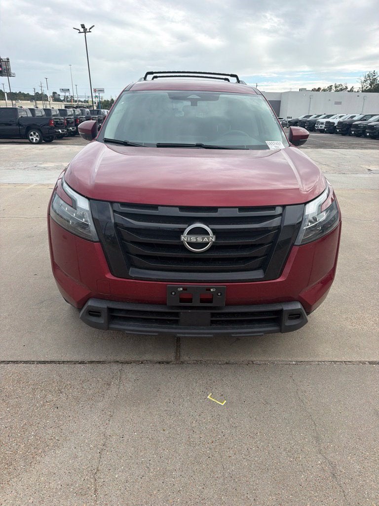 2023 Nissan Pathfinder SV