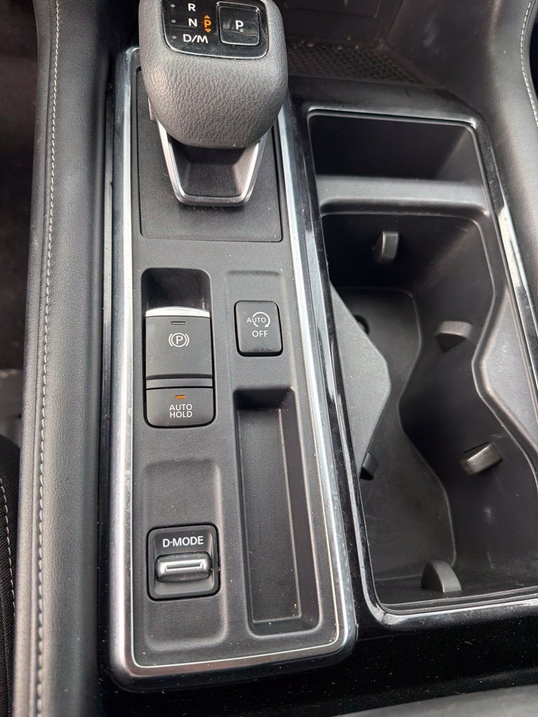 2023 Nissan Pathfinder SV