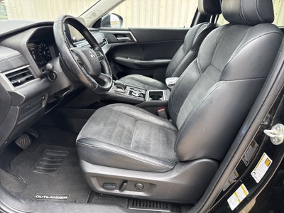 2022 Mitsubishi Outlander SE