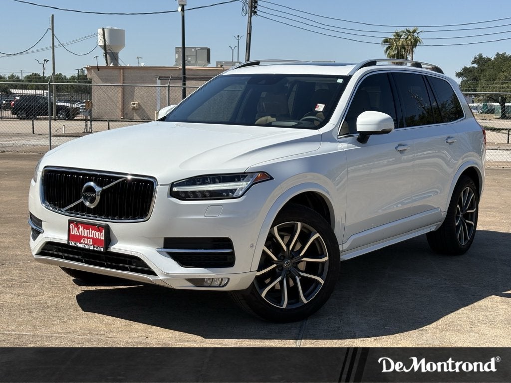 2016 Volvo XC90 T6 Momentum