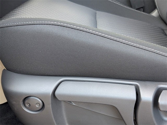 2025 Mitsubishi Outlander ES