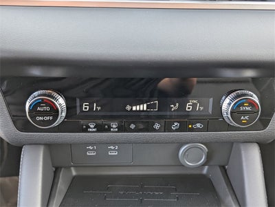 2025 Mitsubishi Outlander ES