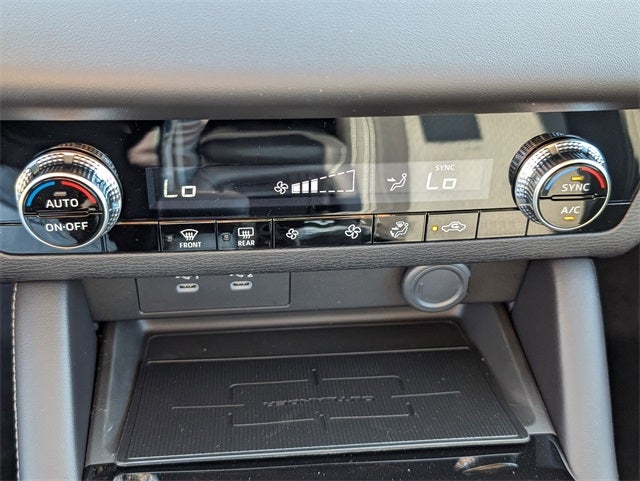 2026 Mitsubishi Outlander ES