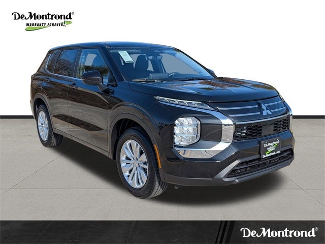 2026 Mitsubishi Outlander ES