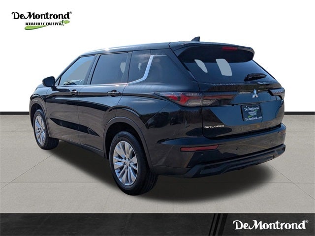 2026 Mitsubishi Outlander ES