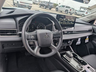 2026 Mitsubishi Outlander ES