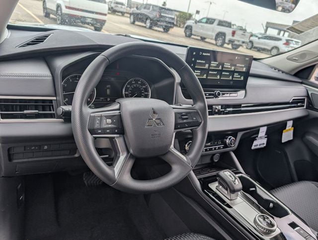2026 Mitsubishi Outlander ES