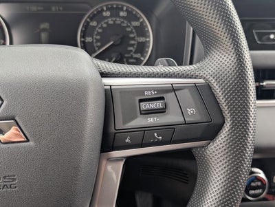 2026 Mitsubishi Outlander ES