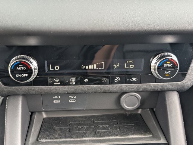 2026 Mitsubishi Outlander ES