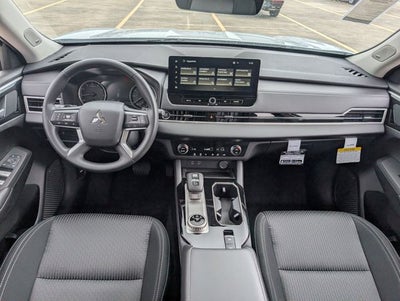 2026 Mitsubishi Outlander ES