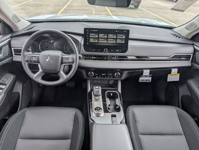 2026 Mitsubishi Outlander ES