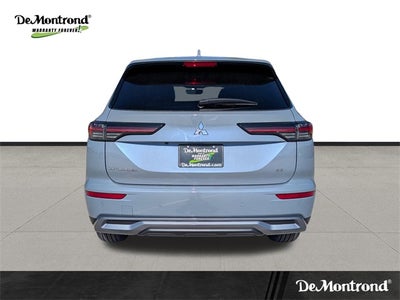 2025 Mitsubishi Outlander SE