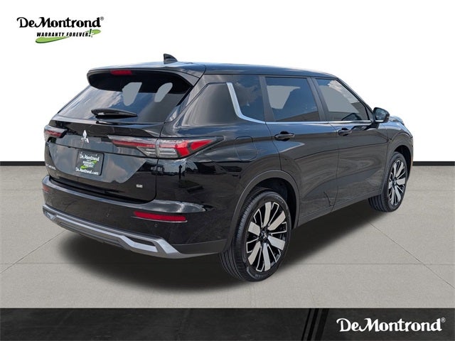 2025 Mitsubishi Outlander SE