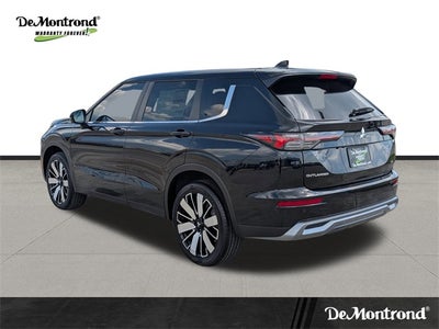 2025 Mitsubishi Outlander SE