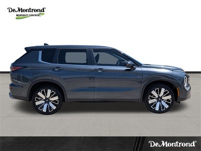 2025 Mitsubishi Outlander SE
