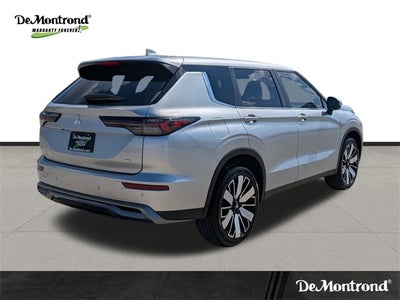 2025 Mitsubishi Outlander SE