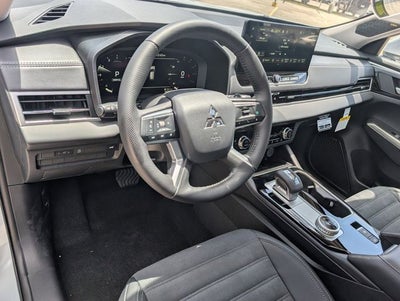 2026 Mitsubishi Outlander SE