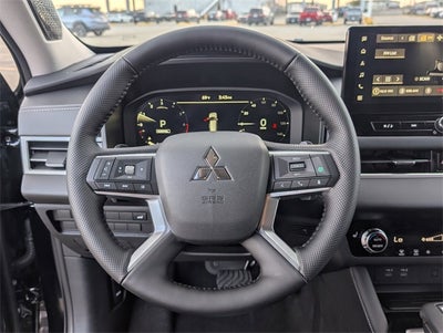 2026 Mitsubishi Outlander SE