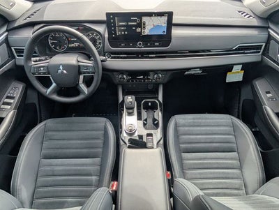 2026 Mitsubishi Outlander SE