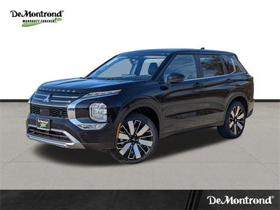 2026 Mitsubishi Outlander SE