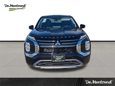 2026 Mitsubishi Outlander SE