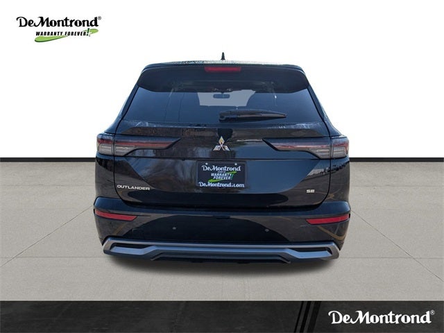 2026 Mitsubishi Outlander SE