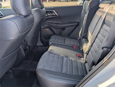 2026 Mitsubishi Outlander SE