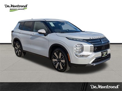 2026 Mitsubishi Outlander SE