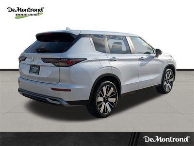2026 Mitsubishi Outlander SE
