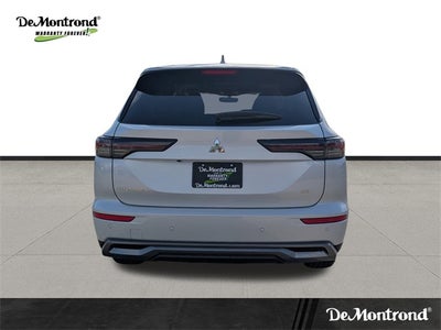 2026 Mitsubishi Outlander SE