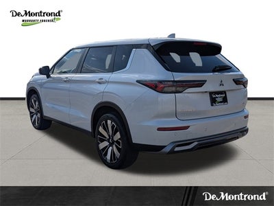 2026 Mitsubishi Outlander SE