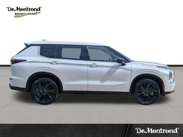 2026 Mitsubishi Outlander LE