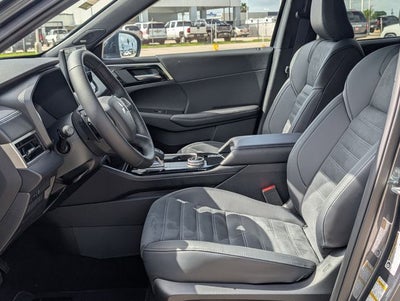 2026 Mitsubishi Outlander LE