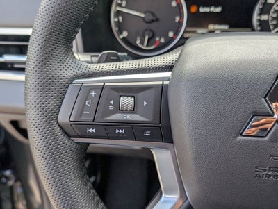 2026 Mitsubishi Outlander LE