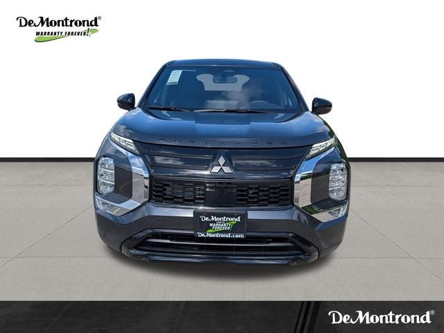 2026 Mitsubishi Outlander LE