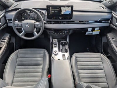 2026 Mitsubishi Outlander LE