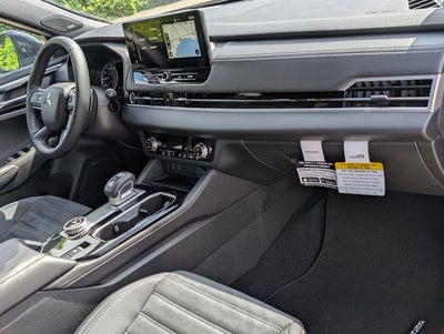 2026 Mitsubishi Outlander LE